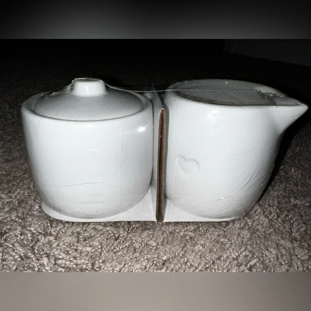 NWT Ceramic Cream and Sugar Set